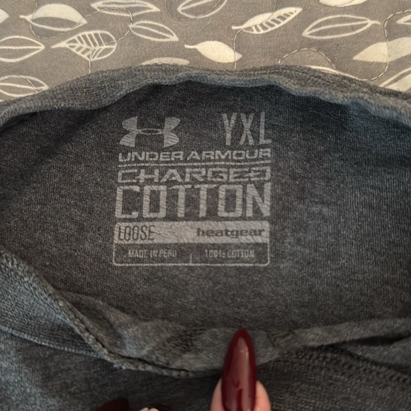 UNDER ARMOUR Charged Cotton heatgear long-sleeve shirt, Youth XL - Picture 2 of 9